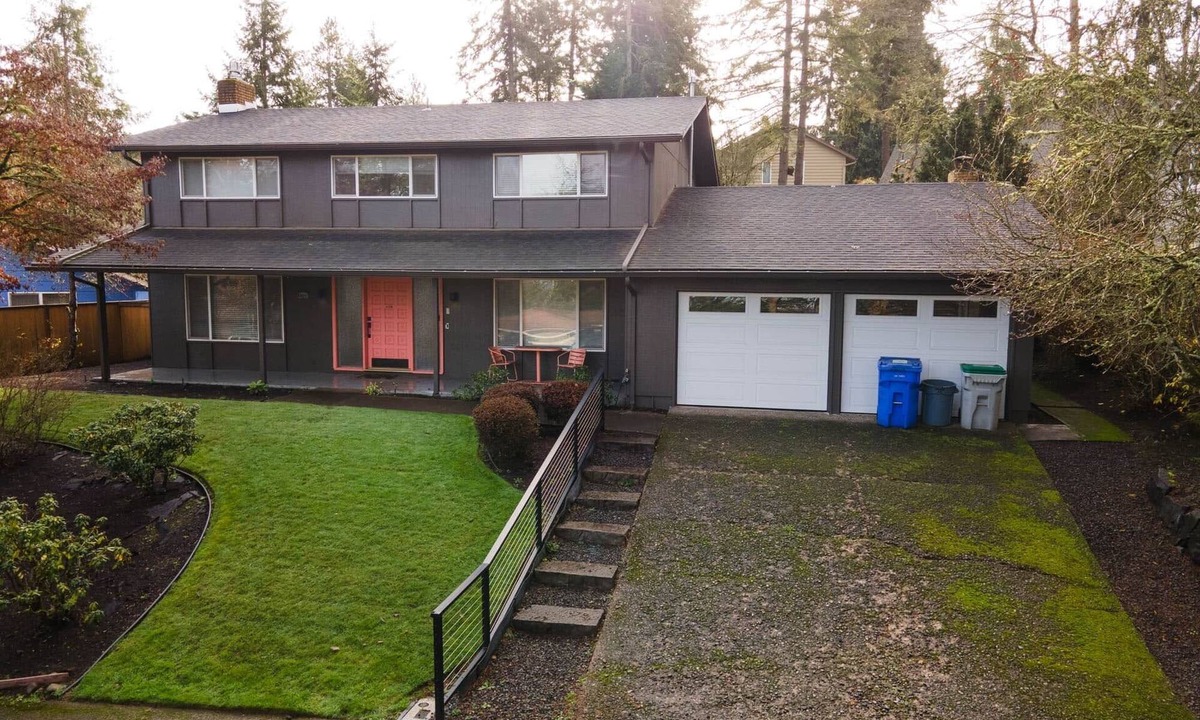 Friendly House | 6BR-Spacious-Bright-Modern