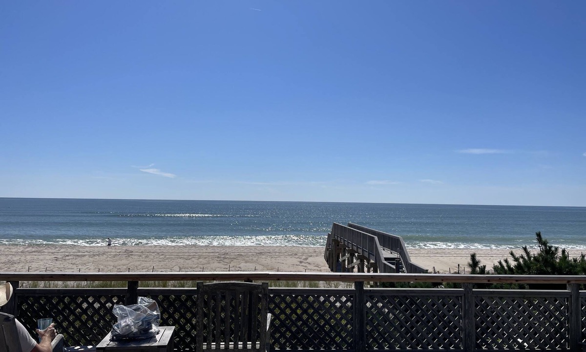 Bayberry Dunes House | Beachfront Paradise with private walk to beach