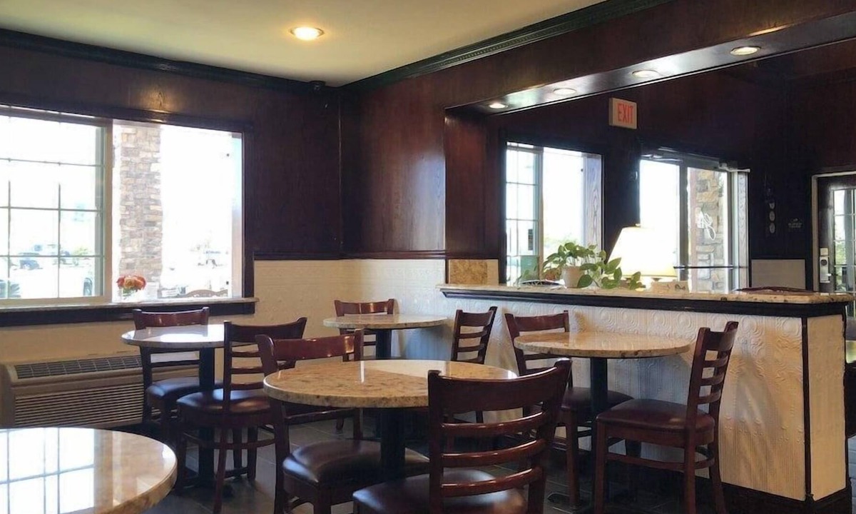 Kelso House | Budget-Friendly Accommodation! Near Three Rivers Golf Course, Free Parking!