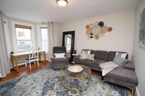 Beverly Apartment | Charming Downtown Gem. 2 minutes to Salem. Workspace Included