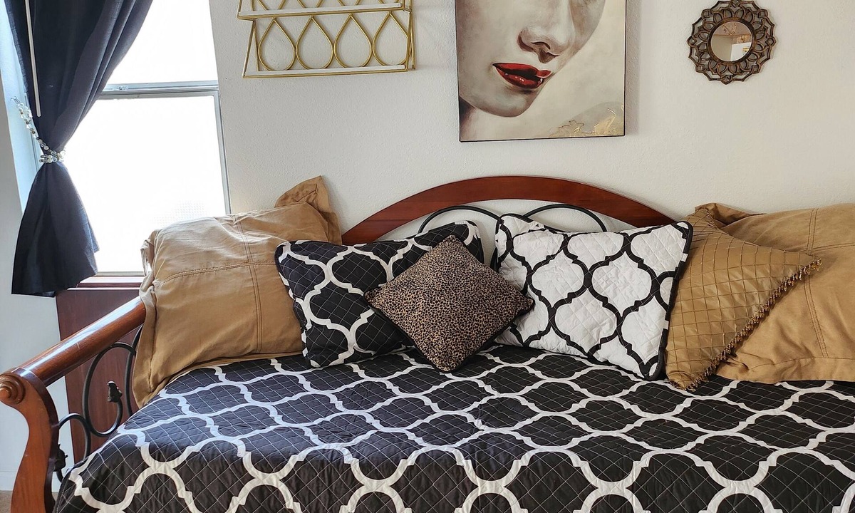 East Mesa Apartment | Charming Mini Studio in lovely East Mesa, AC, WiFi and more