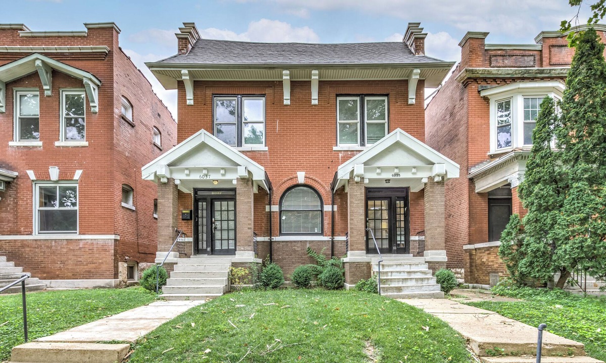 St. Louis House | Charming & Spacious Forest Park Home