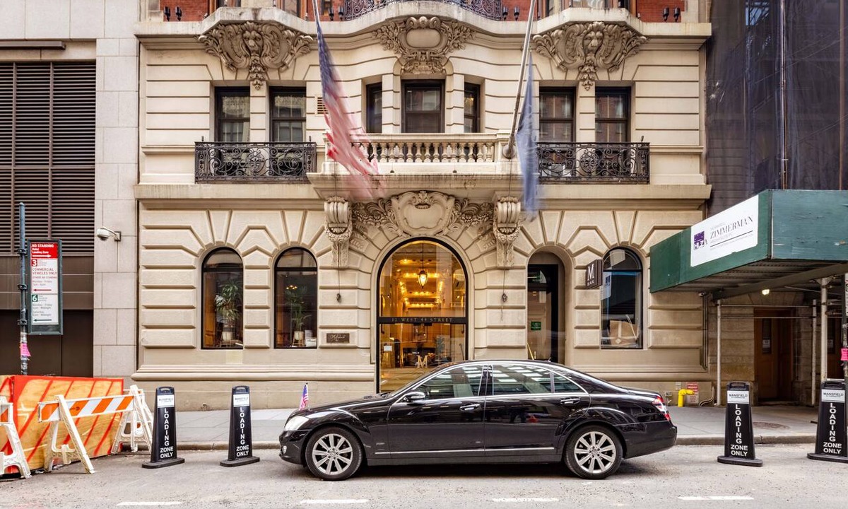 Central New York City Apartment | Chic Studio Steps from Times Square, Historic Building with Modern Amenities