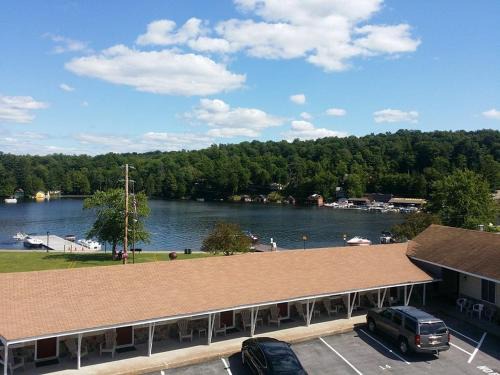 Town of Webb Hotel | Clark's Beach Motel