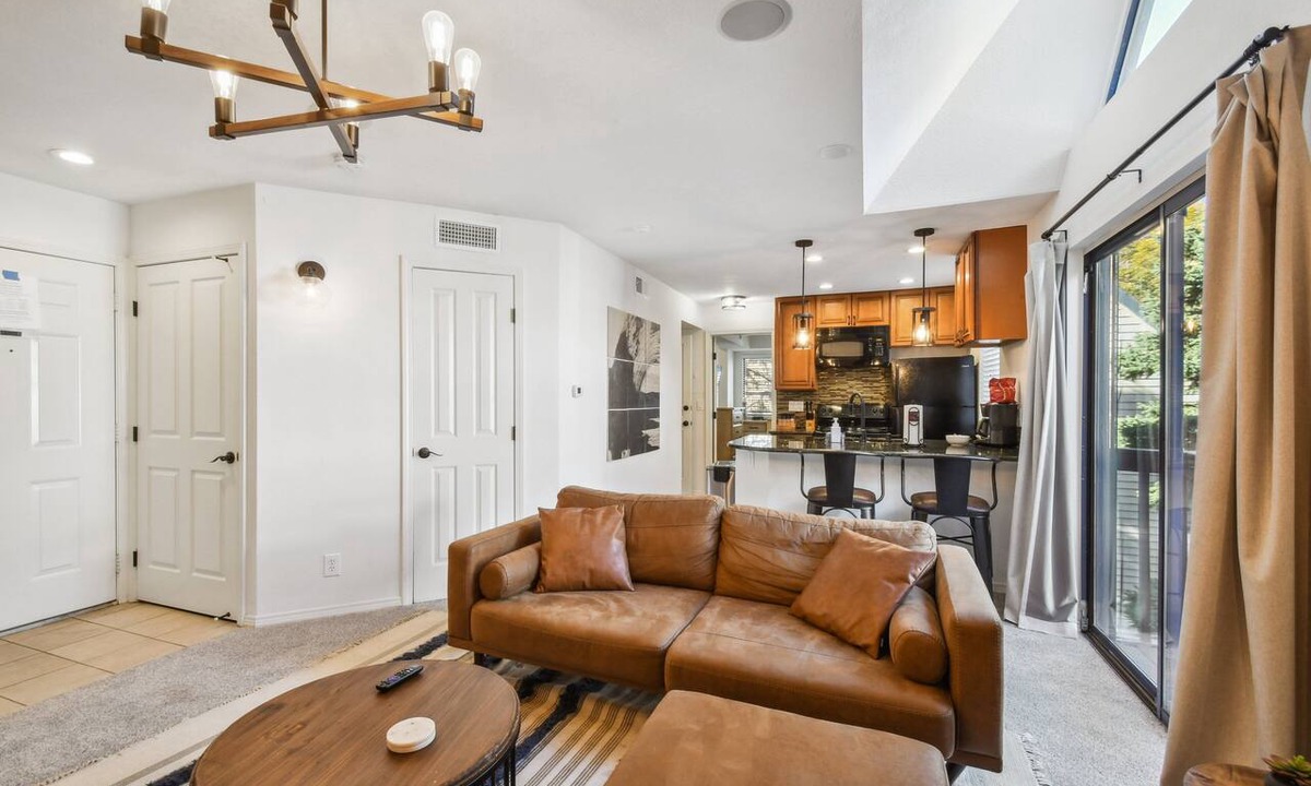 Englewood Apartment | Code & Comfort | 2BR DTC Retreat | Pool + Home Office | Greenwood Village
