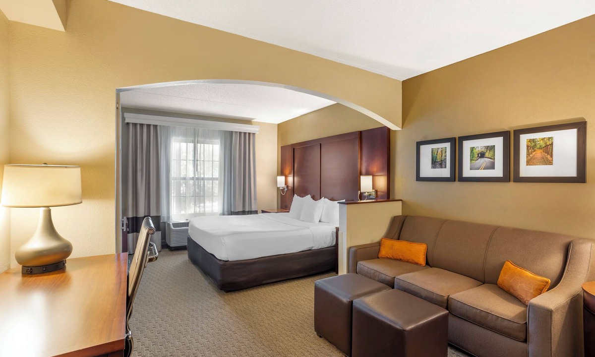 State College Hotel | Comfort Suites State College near Penn State