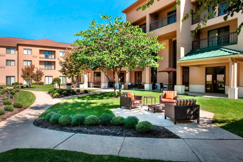 Mount Tabor Hotel | Courtyard Parsippany