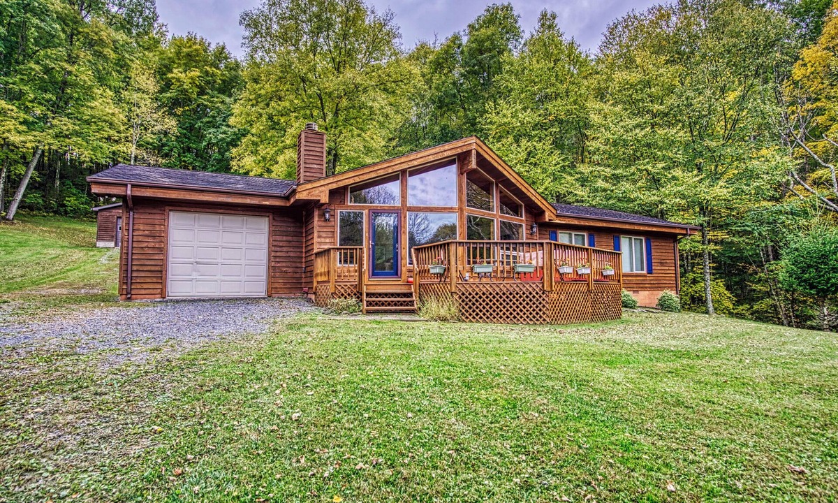 Dryfork House | CR1290- Complete Privacy! Hot tub! Firepit! Dolly Sods!