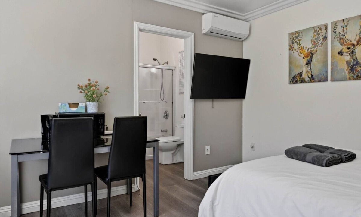 El Monte Apartment | Cute Gated Studio Unit B