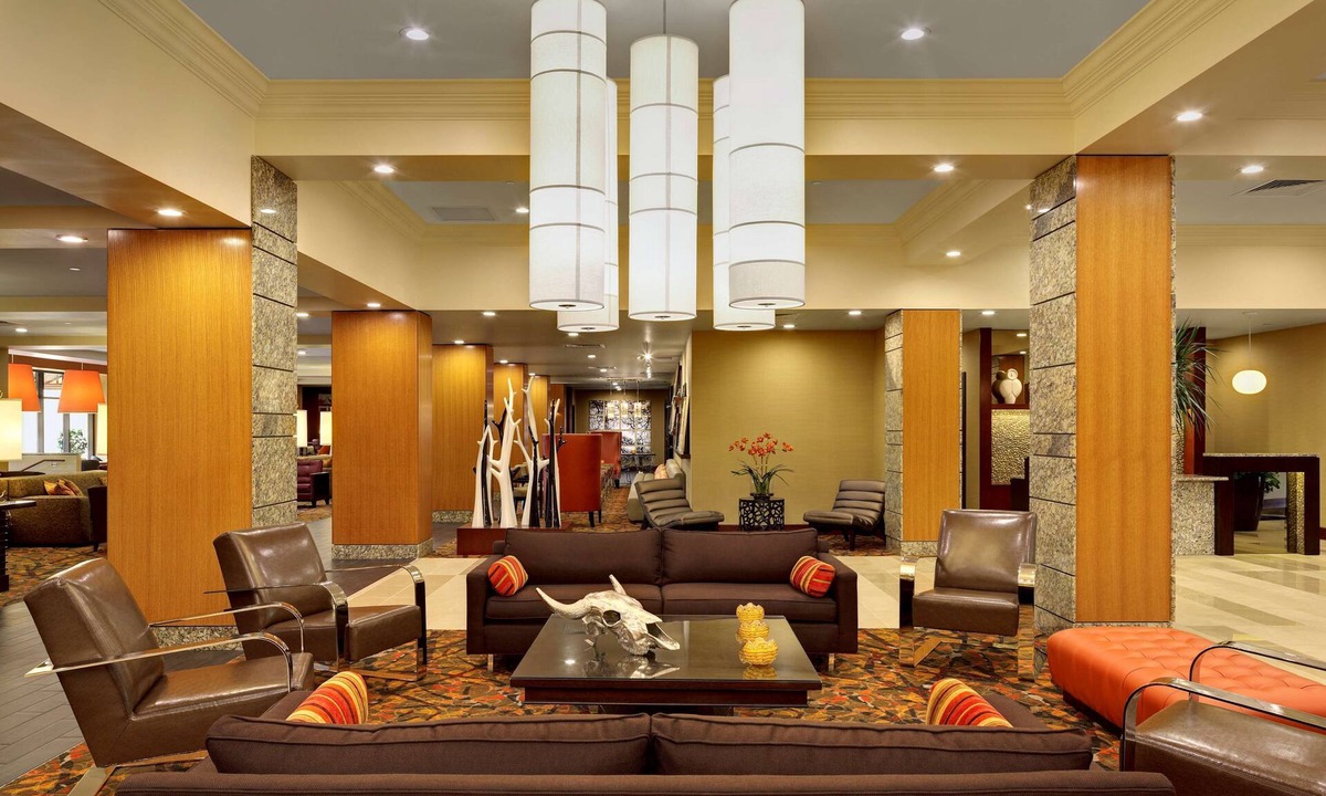 Chesterfield Hotel | DoubleTree by Hilton Hotel St. Louis - Chesterfield