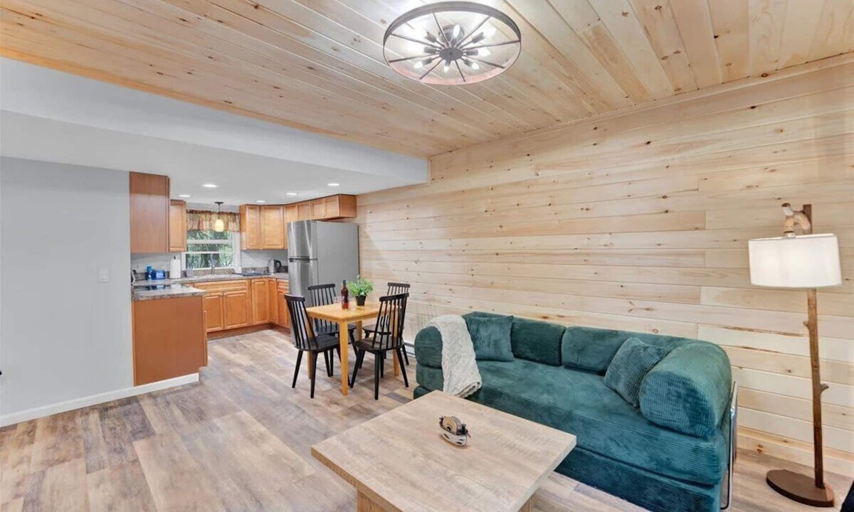 Canadensis Cottage | Elements Pocono Cottage | Firepit | Pickleball