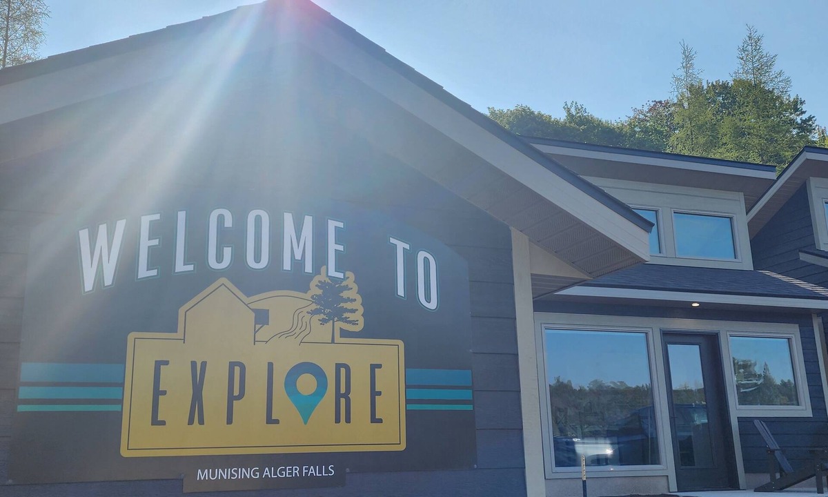 Munising Ski Chalet | EXPLORE Munising Studio Suite 112