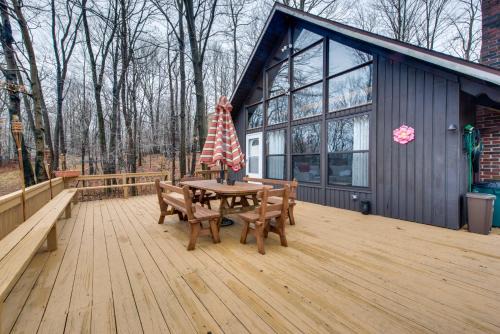 Gouldsboro House | Fire Pit + Community Perks: Gouldsboro Cabin!