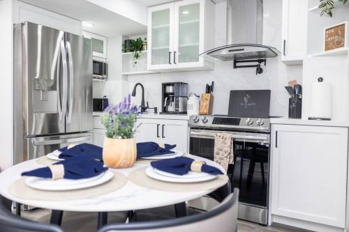 Mount Pleasant Apartment | French Charm in Brampton 2 Bdrm Apt