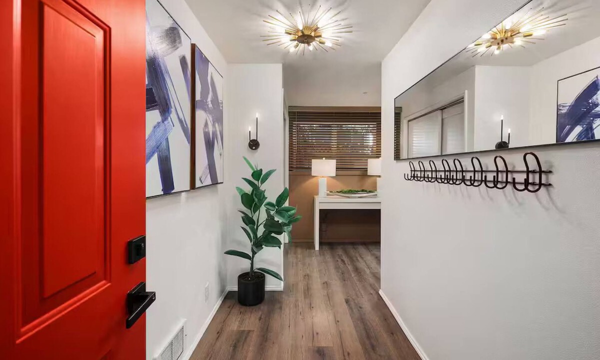 Greenwood Apartment | Fresh & Modern Refurnished Apartment