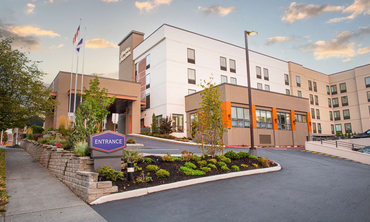 Lower Queen Anne Hotel | Hampton Inn & Suites Seattle-Downtown