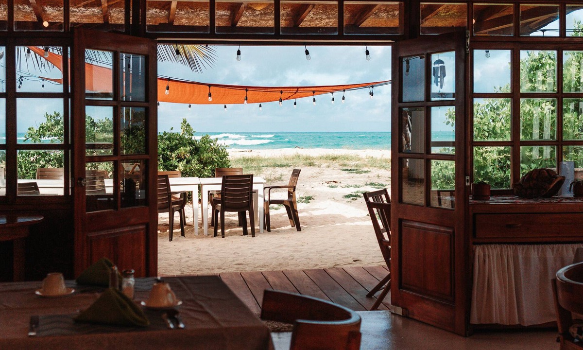 Puerto Villamil Hotel | Hotel Isamar Galapagos Beachfront