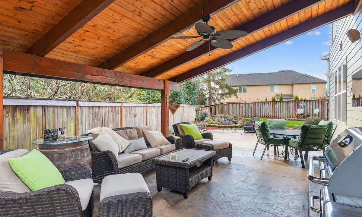 Keizer House | Keizer Retreat | Firepit + Near Salem & Wineries