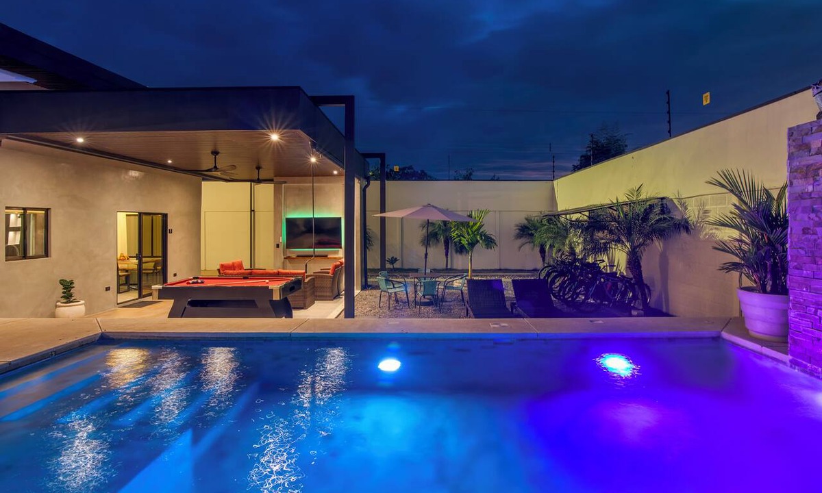 Bandera House | La Casa de Papi