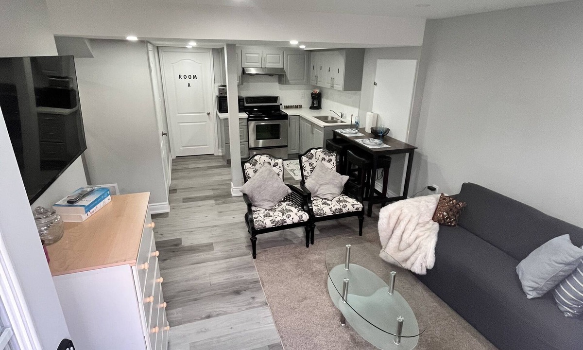 Mount Pleasant Apartment | Luxury 2 bedroom 2 full baths rooms
