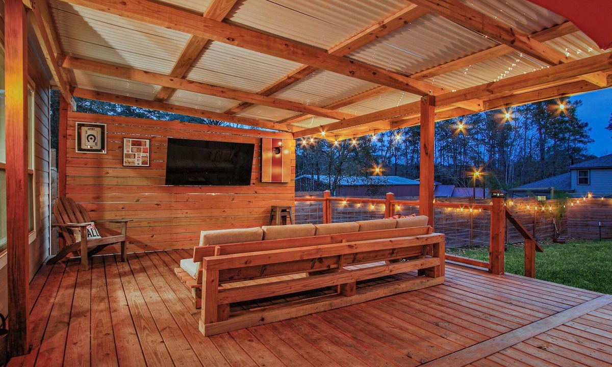 Keenan House | Mini-goats, Covered Deck at Conroe Casita