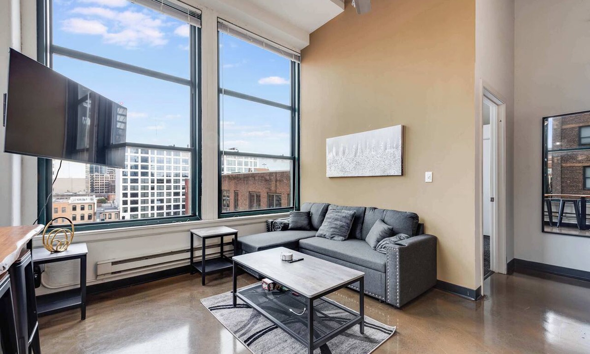 West Loop Apartment | Modern West Loop Gem-City Views & Prime Location 6