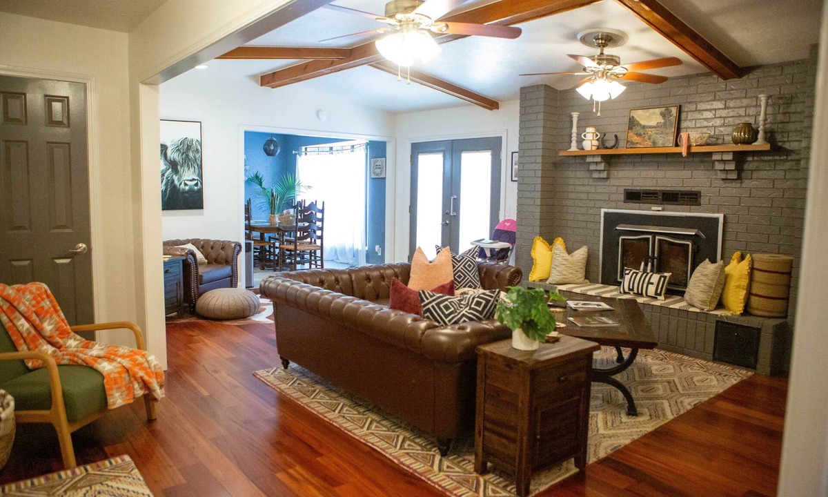 Stillwater House | Out West Hideout Sleeps 10