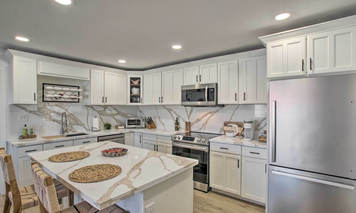 Apache Junction Condo | Pool Access: Mtn-View Condo in Apache Junction!