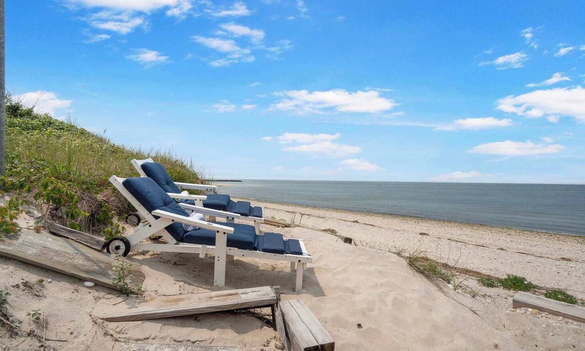 Wading River House | Private Beachfront Cottage, Secluded and Romantic