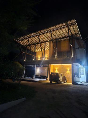 Dunagaha House | S & P VILLA free pick up from Airport