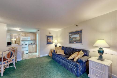 Ogunquit Apartment | Seafarer Resort-Unit 107