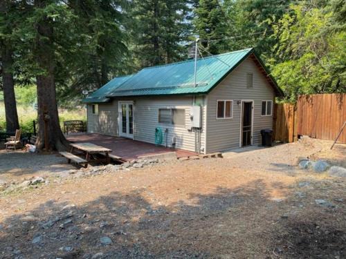 Wallowa County House | Shady Pines