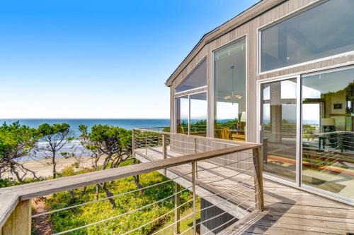 South Beach House | Spacious oceanfront home with free WiFi and wrap-around deck