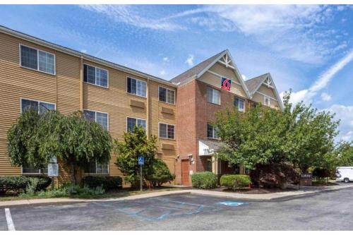 Fishkill Hotel | Studio 6 Extended Stay Fishkill Route 9 NY