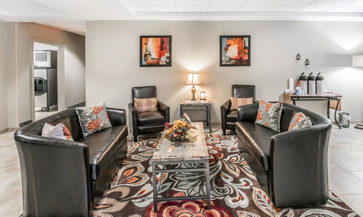 Washington Hotel | Suburban Studios Washington, PA