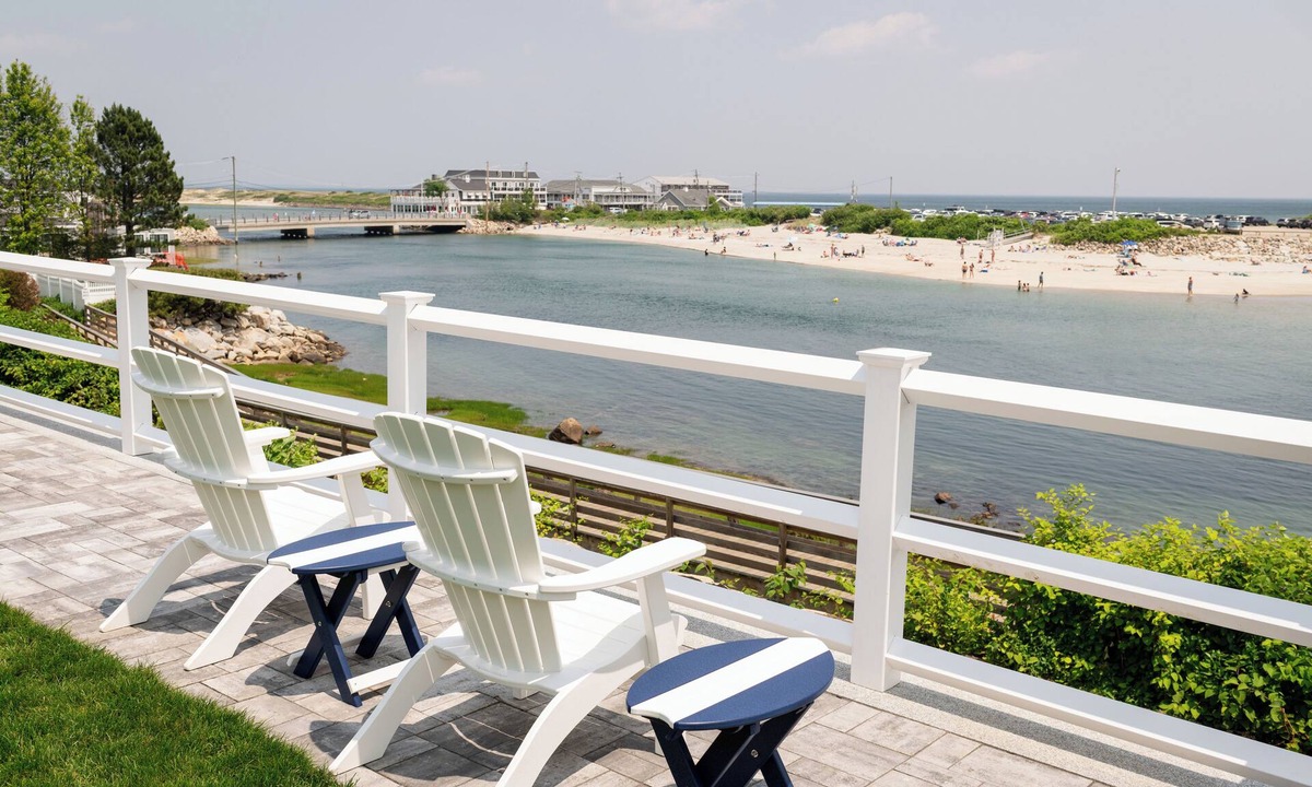 Ogunquit Hotel | Terrace by the Sea