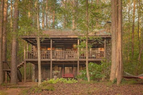 Benton House | The Pines Riverside Log Cabin On The Ocoee