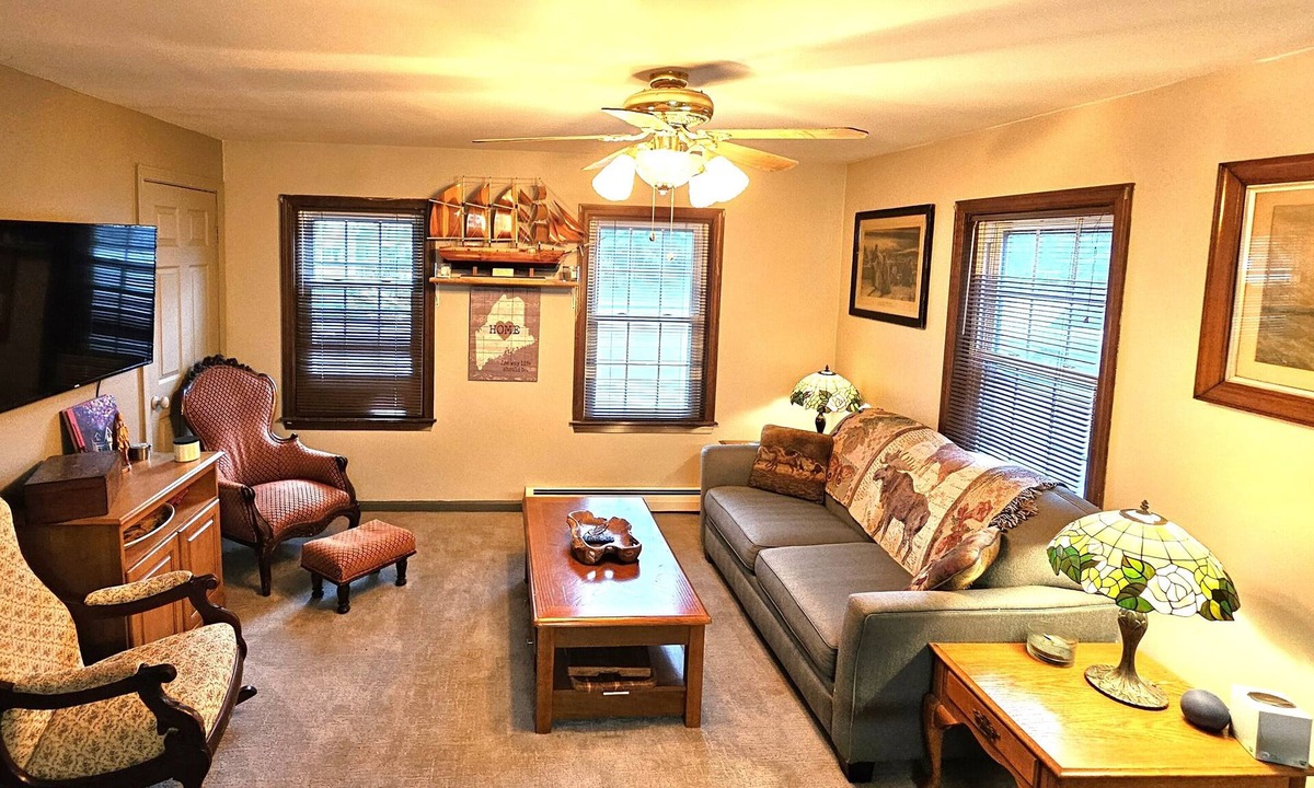 Westbrook House | Tranquility between the Lakes & Sea