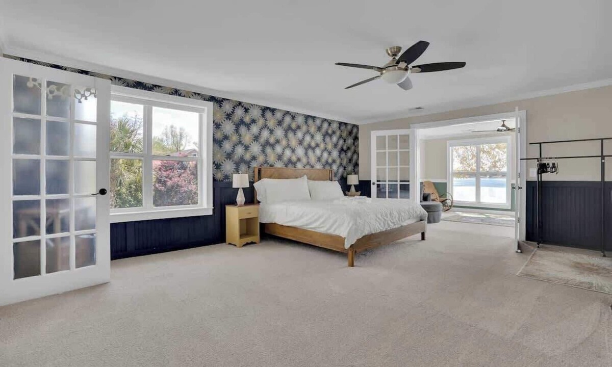 Hollands Landing House | Waterfront King Hideaway with Fast Wi-Fi