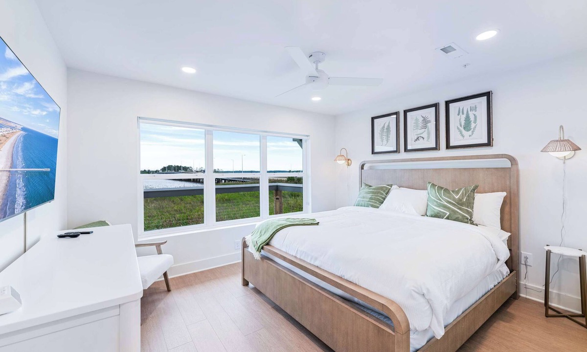 Georgetown House | Waterfront Villa with Pool & Boat Slip