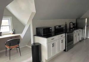 Modern Large Studio Apartment in Heart of Tremont.