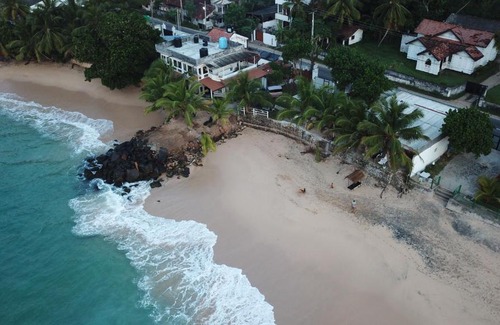 Unawatuna House | The Beach Villa