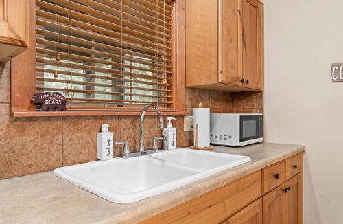 Branson West Cabin | 2BR Creekside Cabin | Near SDC | Resort Amenities
