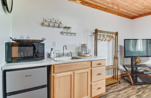 Norfork Cottage | 3 Studio Suites! White River Cabin Compound