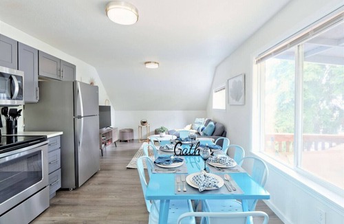 Greenwood House | 3b2b Upper Unit @Central Seattle