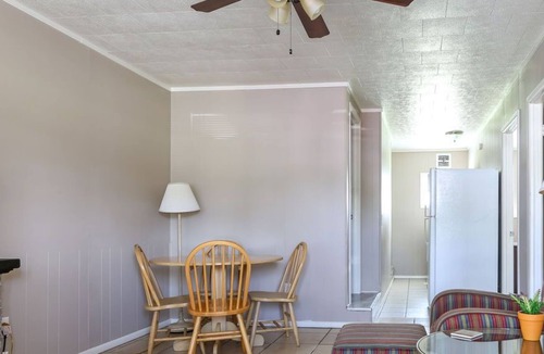 Indian Point Resort | 6 Bdrm / 4 Bath / 2 Kitchen Unit LESS THAN 2 MILES TO SILVER DOLLAR CITY