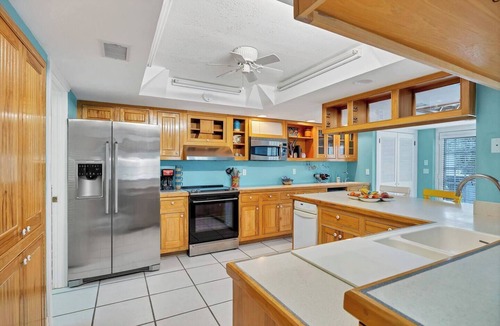 Grove City House | Architect's waterfront home is a fisherman's dream