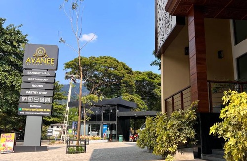 Mawanella Hotel | Avanee Hotel