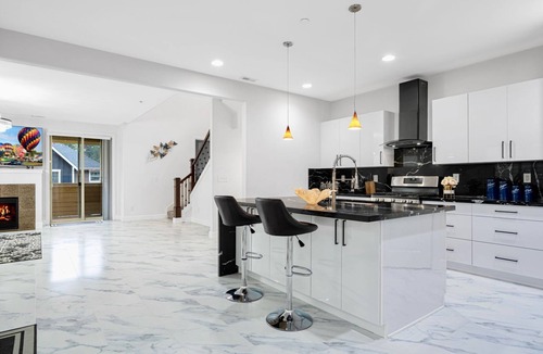 Bothell House | B18 : Granite Villa