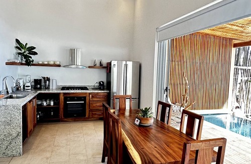 Playa Santa Teresa Villa | Beachfront villa Juana right on the water!